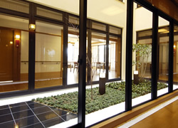 ���i�a��